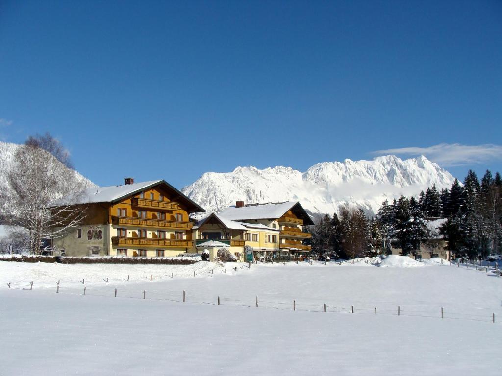 Landhotel Haeuserl Im Wald Grobming Dış mekan fotoğraf